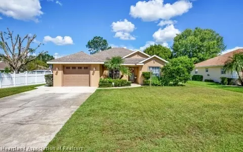 5230 Cairo Dr, Sebring, FL 33875 photo 1