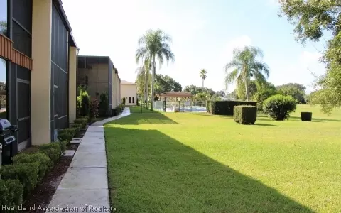 3935 Edgewater Dr, Sebring, FL 33872 photo 5