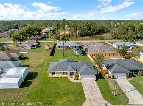 809 Aston Martin Dr, Sebring, FL 33872 photo 10