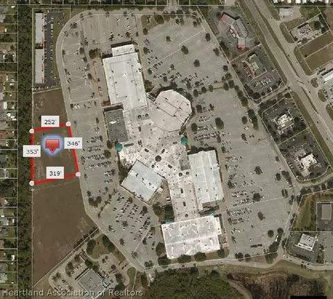 849 Mall Ring Rd, Sebring, FL 33870 photo 1