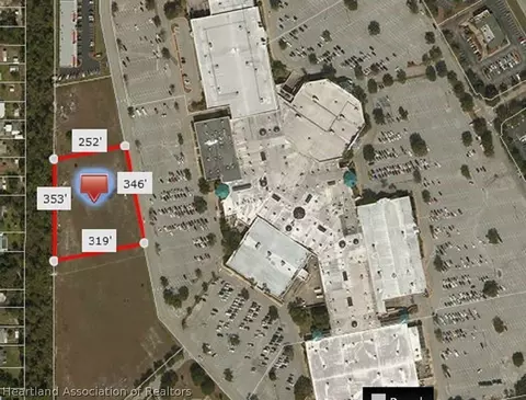 849 Mall Ring Rd, Sebring, FL 33870 photo 2