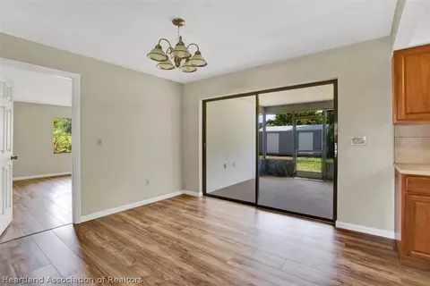 208 Vanwall Ter, Sebring, FL 33872 photo 5