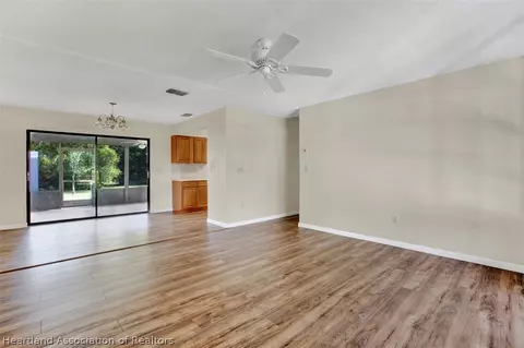 208 Vanwall Ter, Sebring, FL 33872 photo 2