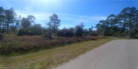 5807 Escalon Dr, Sebring, FL 33872 photo 4
