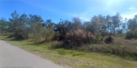 5807 Escalon Dr, Sebring, FL 33872 photo 2