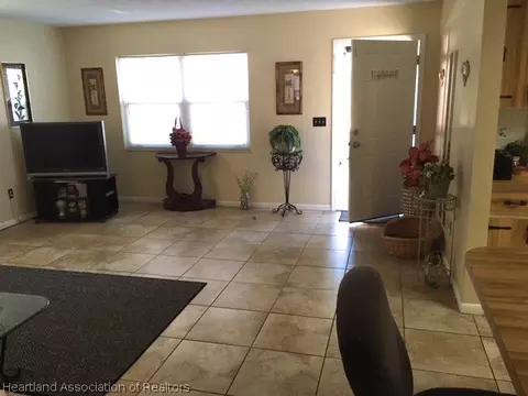 1402 Rainbow Ave, Sebring, FL 33870 photo 4