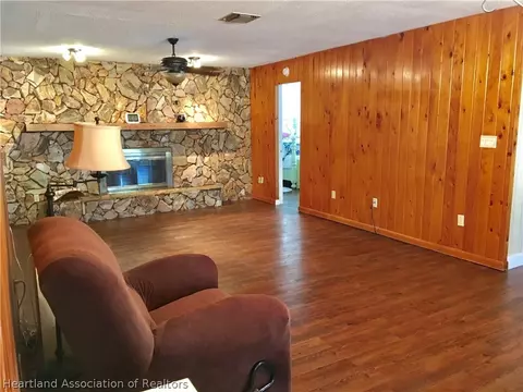 210 Lark Ter, Sebring, FL 33872 photo 4