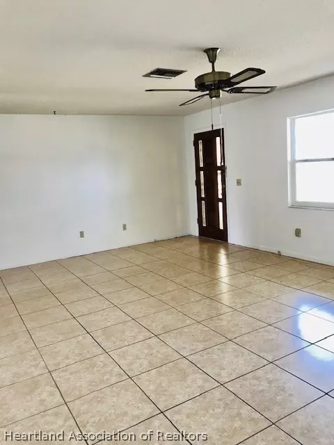 232 Eagle Ave, Sebring, FL 33870 photo 2