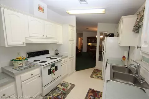 1009 Sunbird Ct, Sebring, FL 33872 photo 12