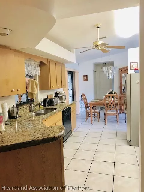 5221 Manatee Dr, Sebring, FL 33870 photo 9