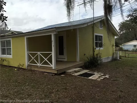 217 E 9th St, Frostproof, FL 33843 photo 2