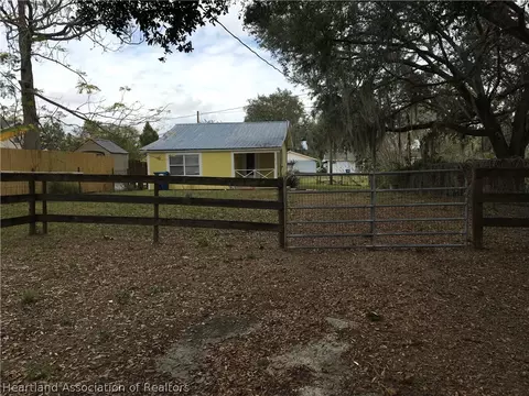 217 E 9th St, Frostproof, FL 33843 photo 1