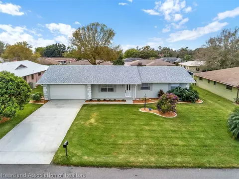 2735 Summit Dr, Sebring, FL 33870 photo 1