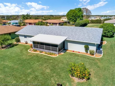 2735 Summit Dr, Sebring, FL 33870 photo 2