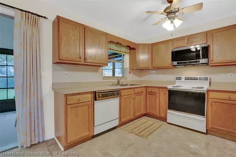 2735 Summit Dr, Sebring, FL 33870 photo 12
