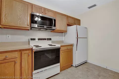 2735 Summit Dr, Sebring, FL 33870 photo 13