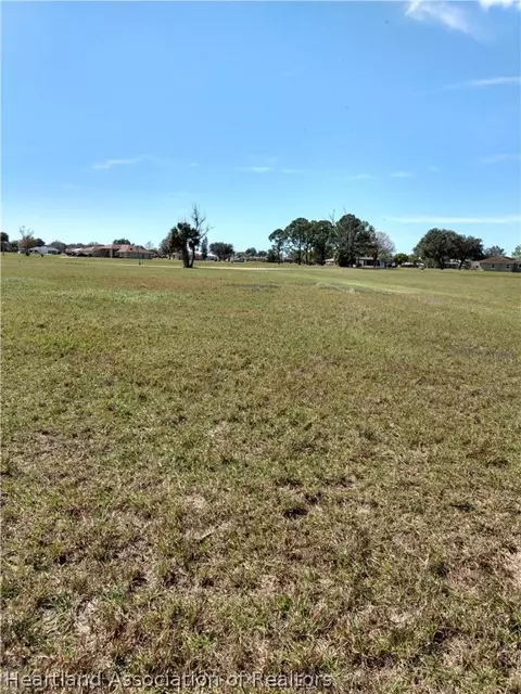 633 Maya Dr, Sebring, FL 33876 photo 2