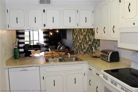 3533 Edgewater Dr, Sebring, FL 33872 photo 7