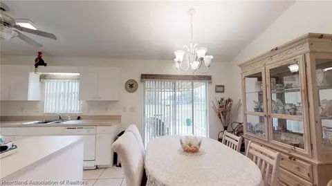 150 Friendly Cir, Sebring, FL 33876 photo 5