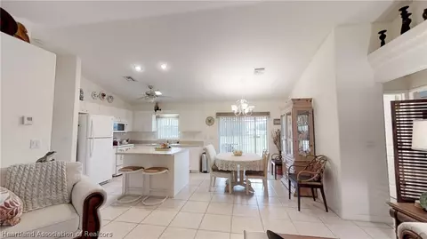 150 Friendly Cir, Sebring, FL 33876 photo 7