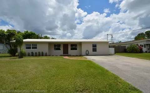 1121 Sunset Dr, Sebring, FL 33870 photo 1
