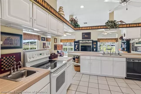 2901 Wynstone Dr, Sebring, FL 33875 photo 19