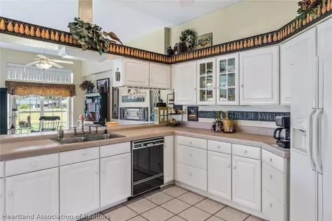 2901 Wynstone Dr, Sebring, FL 33875 photo 4
