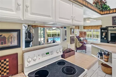 2901 Wynstone Dr, Sebring, FL 33875 photo 18