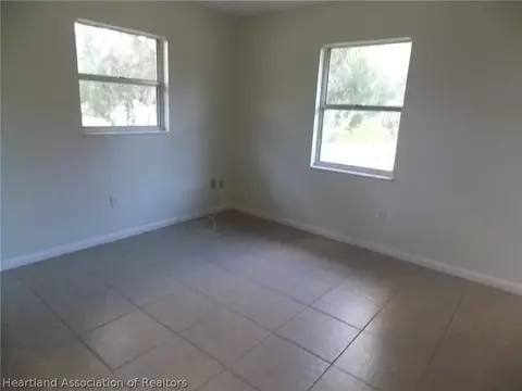 720 Lemans Dr, Sebring, FL 33872 photo 4