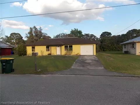 720 Lemans Dr, Sebring, FL 33872 photo 1