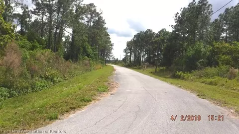 5225 Pueblo Ave, Sebring, FL 33872 photo 9