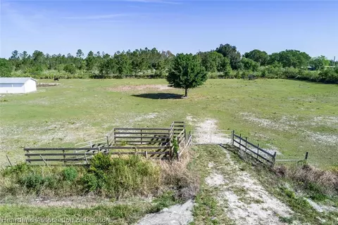 2304 Hicks Rd, Lorida, FL 33857 photo 12