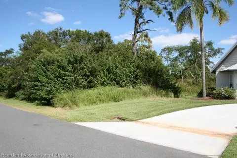 4048 Santa Barbara Dr, Sebring, FL 33875 photo 2