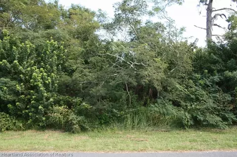 4048 Santa Barbara Dr, Sebring, FL 33875 photo 3