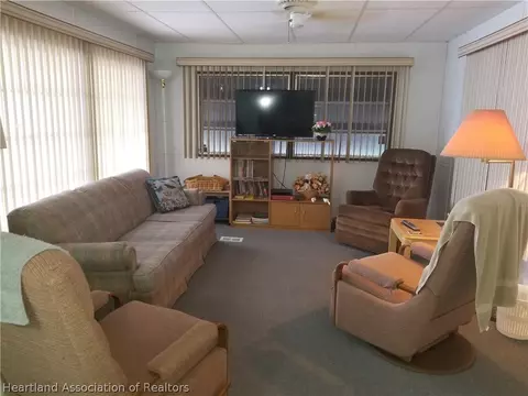 30427 Mimi St, Sebring, FL 33870 photo 2