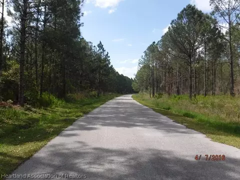 8851 Oviedo St, Sebring, FL 33872 photo 3