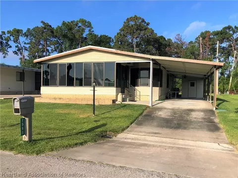 1566 Caribbean Rd, Sebring, FL 33870 photo 3