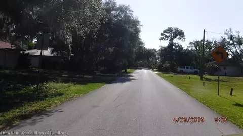 202 Thrush Ave, Sebring, FL 33870 photo 3