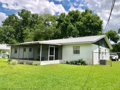 703 Lee Pl, Sebring, FL 33870 photo 5