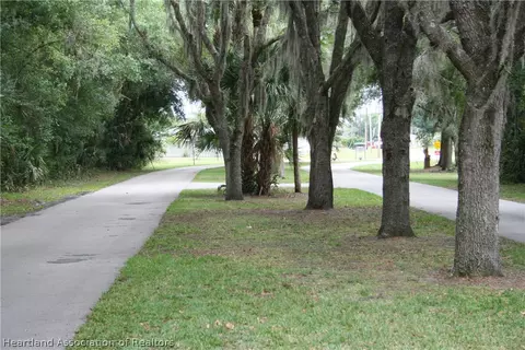 3625 Oakview Cmn, Sebring, FL 33876 photo 10