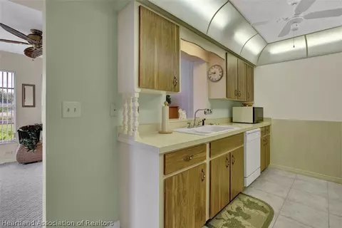 2415 Davis Cir, Sebring, FL 33870 photo 3