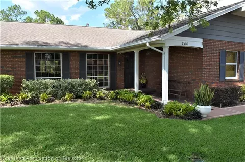 700 Golfside Ln, Sebring, FL 33870 photo 3