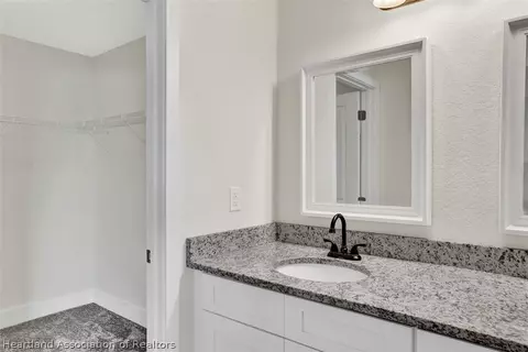 120 Friendly Cir, Sebring, FL 33876 photo 11