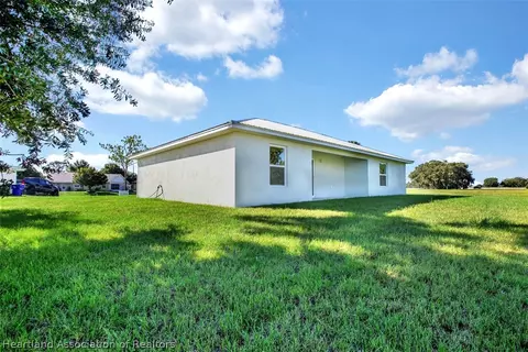 120 Friendly Cir, Sebring, FL 33876 photo 2