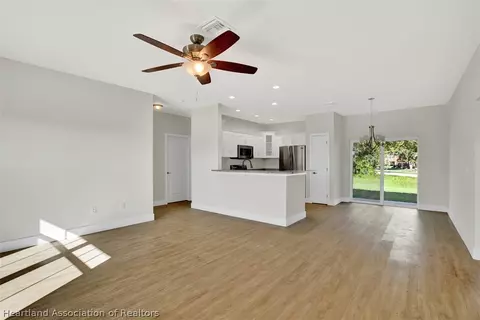 120 Friendly Cir, Sebring, FL 33876 photo 3