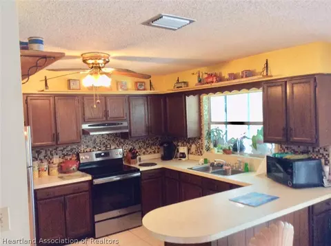 7028 Spring Hill Rd, Sebring, FL 33876 photo 6