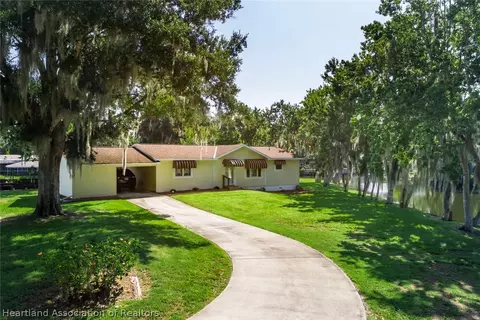 624 Dragonfly Ln, Lorida, FL 33857 photo 2