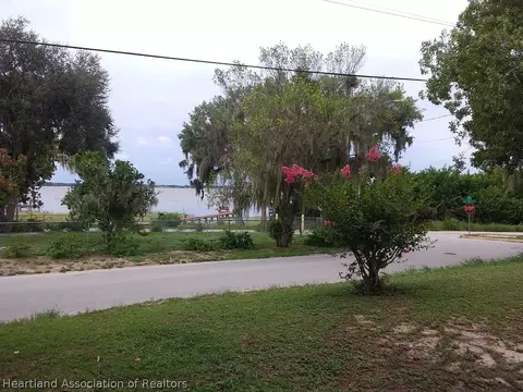 626 9th St, Frostproof, FL 33843 photo 21