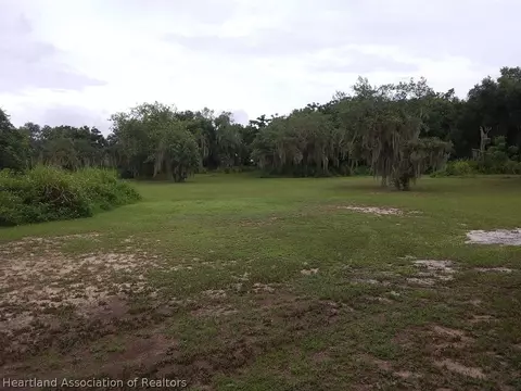 626 9th St, Frostproof, FL 33843 photo 10