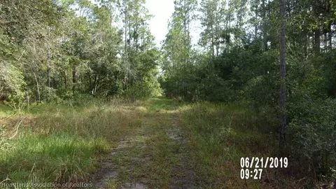6814 E Banyan Pl, Sebring, FL 33875 photo 3